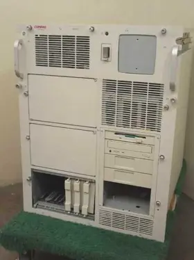 Es2003 Compaq Proliant 6000 Series Rackmount Server - No Display As Is