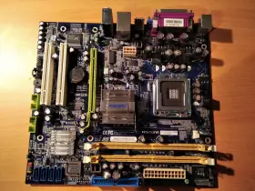 946gz7m4 Foxconn New Motherboard - For Xp Socket 775