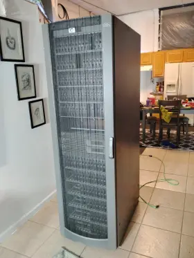 Ek1504 Hp Server Rack Cabinet With Eva Controllers Fibre Switches And Enclosures