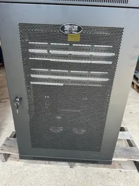 Srw18uspd Tripp-lite 18u Server/network Cabinet/enclosure Great Condition